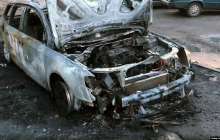 Жаңаөзен белсендісі көлігін белгісіз адамдар өртеп кеткенін хабарлады