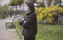 "Әдеттегіден көбірек ауыстыру қажет". Дәрігерлер аязды күні бетперде тағуға қатысты кеңес берді