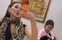 «Өзінің бес баласын тастап, біреудің баласын бағып жатыр»: Динара Сәтжан қызының әдемі бөлмесін көрсетті, жұрт күйеуін сынады  