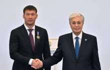 Тоқаев Шавкат Рахмоновқа ІІ дәрежелі «Барыс» орденін табыс етті  