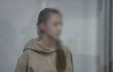 «Қатты өкінемін»: Қазақтарды «мамбетке» теңеген блогер сотта жылап жіберді