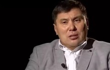 «Жаппай психозға шалдықтырады»: Омар Жәлел қазіргі тойларды сынап тастады
