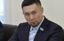 “12 адам қаза тапқанда, депутаттың жазғаны мынау”: Ардақ Назаров тағы да сынның астында қалды
