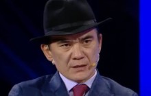 Әжесінің жаназасында имаммен әзілдескен ақын елді күлкіге қарық қылды