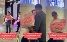 “Өте ерсі қылық”: Ұзатуда бірінші өз анасына гүл сыйлаған жігіт сынға қалды