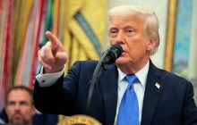 "Елден кетуге келісті, бірақ…": Трамп телефон арқылы кіммен құпия сөйлесті?