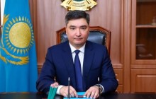 Олжас Бектенов қазақстандықтарды Жаңа жыл мерекесімен құттықтады