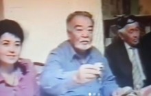 "Құлақ ұстатты": Марқұм Асанәлі Әшімовтің ескі видеосы жүректі селт еткізді