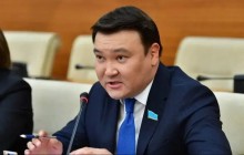 “Не үшін барды? Пана іздеп барды ма?”: Депутат Путинмен кездескен Назарбаевты сынап тастады