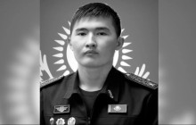 «Көзі ағып кеткен»: Ақтөбеде 18 жастағы курсанттың қазасына қатысты сот отырысы өтті