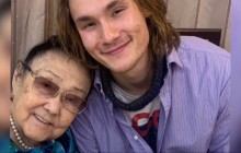 "Тектінің тұяғы, асылдың сынығы": Батырхан Шүкеновтің ұлы Бибігүл Төлегенованың ақ батасын алды (ВИДЕО)