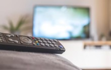 Күйеуі теледидардың пульті үшін әйелін өлтіріп, 13 жастағы қызын ұрып тастаған