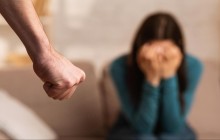 Экс-депутаттың жары зорлық көргенін айтып, шұғыл видео үндеу жасады (ВИДЕО)