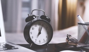 “Уақыт ауыспайды!” - Вице-министр халықтың артық энергия тұтынатынын жоққа шығарды