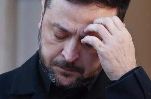 Зеленскийге тықыр таянды: Украина президенті өз орнын сақтап қала ала ма?
