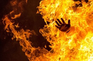 36 жастағы өзбек азаматы әйелін тоқпақтап, артынша тірідей өртеп жіберген