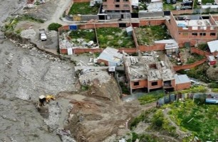 Боливиядағы нөсер жауыннан кейінгі су тасқыны: қаза тапқандар бар