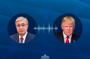 Тоқаев Трамппен телефон арқылы сөйлесіп, оны Қазақстанға сапармен келуге шақырды