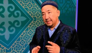 “Балаң жетесіз болса, құрбан шалудан не пайда?”: Нұрлан имам үндеу жасады