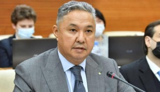 Жаздым, жаңылдым: Перуашев штрафстан деген сөзін қайтып алды
