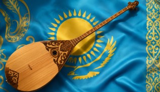 Президент қазақстандықтарды Ұлттық домбыра күнімен құттықтады