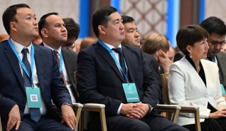Тоқаев мұғалімдерді жөндеу жұмыстары мен оқу процесіне қатысы жоқ шаралардан босатуды тапсырды