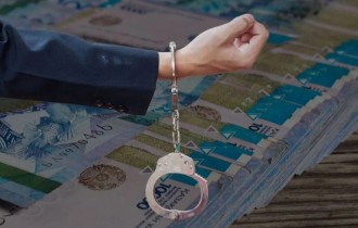 Ақтөбеде НЗМ-ға оқуға түсіруге уәде еткен мұғалім сотталды