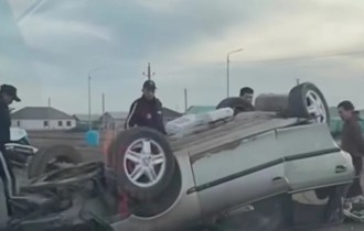 Бір үйдің екі сәбиі көз жұмды: Атырауда жаға ұстатарлық жол апаты орын алды