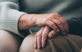 Бөлек жүруді қаламайтын еді: 70 жыл отауласқан ерлі-зайыпты бір күнде дүниеден өтті