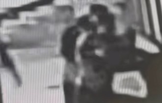 Желіде Шымкентте төбелес шығарған әкімнің видеосы тарады (ВИДЕО)