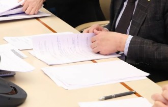 Жұмысқа келмеген және тәртіп бұзған мәслихат депутаттарын жазалау ұсынылды