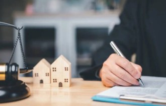 Ақтөбе облысында пәтерді таныстарына “таратқан” шенеунік 6 жылға сотталды