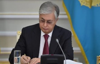 Тоқаев бірнеше заңға қол қойды