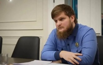Рамзан Қадыровтың үлкен ұлына Шешенстан Батыры атағы берілді