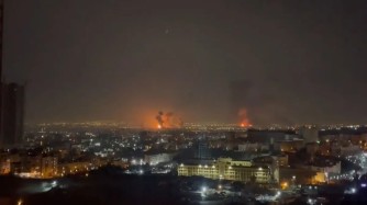 Тегеранда шабуылдан кейін халықаралық әуежай өртеніп жатыр