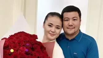 Тұрсынбек Қабатов пен Мөлдір Мұқанның суреті желіде талқыланып жатыр