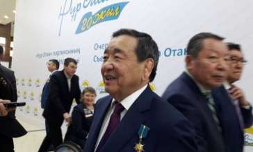 Жақсылық Үшкемпіров: отбасы, балалары, кәсібі