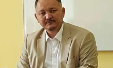 "Қыздардың арасында орамалды арабша тағу мода" дейді дінтанушы