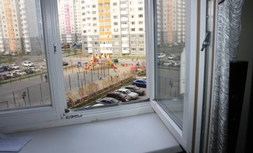 Кішкентай бала терезеден құлап кетті