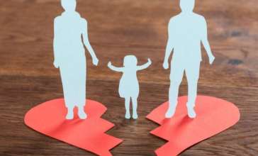 «Жылпостар көмек қолын созады»: Тоқаев «толық емес отбасы» ұғымынан кейін ажырасу күрт артқанын жеткізді