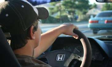 Сақтансаң – сақтайды: Рөлде телефонмен сөйлесу – күнә