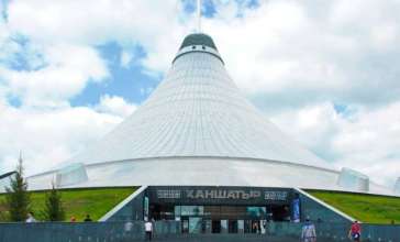 Қатарынан қалған кәрі жетім - әңгіме