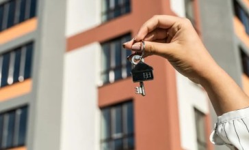 «Тұрғын үй бағасы 30 пайызға дейін қымбаттайды»: министр құрылыс компаниялары дүрбелең туғызып отырғанын айтты