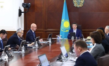 "Нарықтың адал қатысушыларын ғана қолдаймыз": Бектенов отандық фармацевтикалық өндірушілерге үндеу жасады