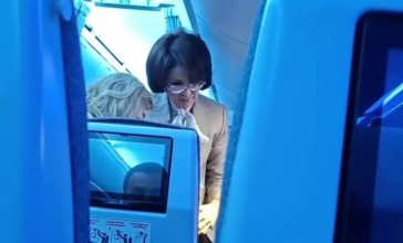 "Арнайы ұйымдастырылған қойылым": Денсаулық сақтау министрі ұшақтағы видеосына қатысты түсініктеме берді