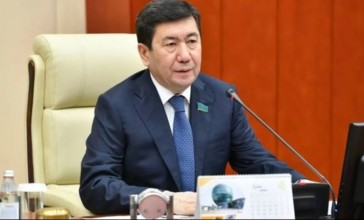 Ерлан Қошанов министрлерді сөгіп тастады