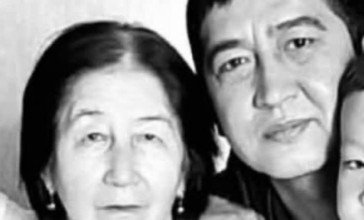 "Алла алдынан жарылқасын": Мұхтар Ниязов ақын Ринат Зайытқа басу айтты