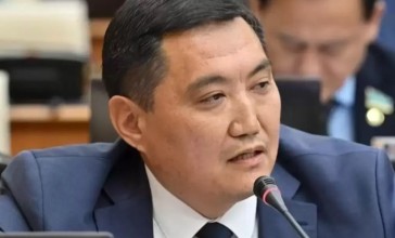 Базарбек министрлер кабинетін қатаң сынға алды: «Мәселе көп, жауап жоқ»