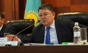 Қызылорда облысында фермерлермен өткен кездесуде Қанат Бозымбаев келесі жылдың вегетациялық кезеңінің тәуекелдерін талқылады