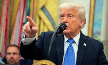 "Елден кетуге келісті, бірақ…": Трамп телефон арқылы кіммен құпия сөйлесті?